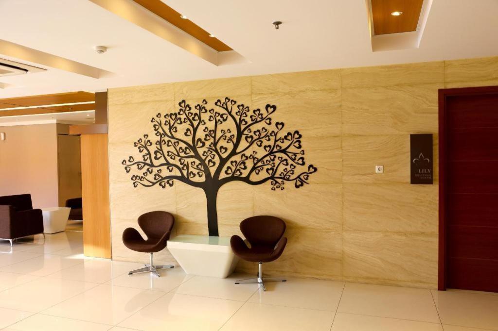 Grand Citihub Hotel @Kajoetangan Malang Ngoại thất bức ảnh