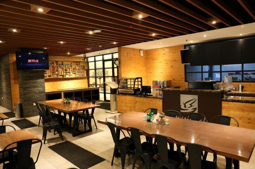 Grand Citihub Hotel @Kajoetangan Malang Ngoại thất bức ảnh