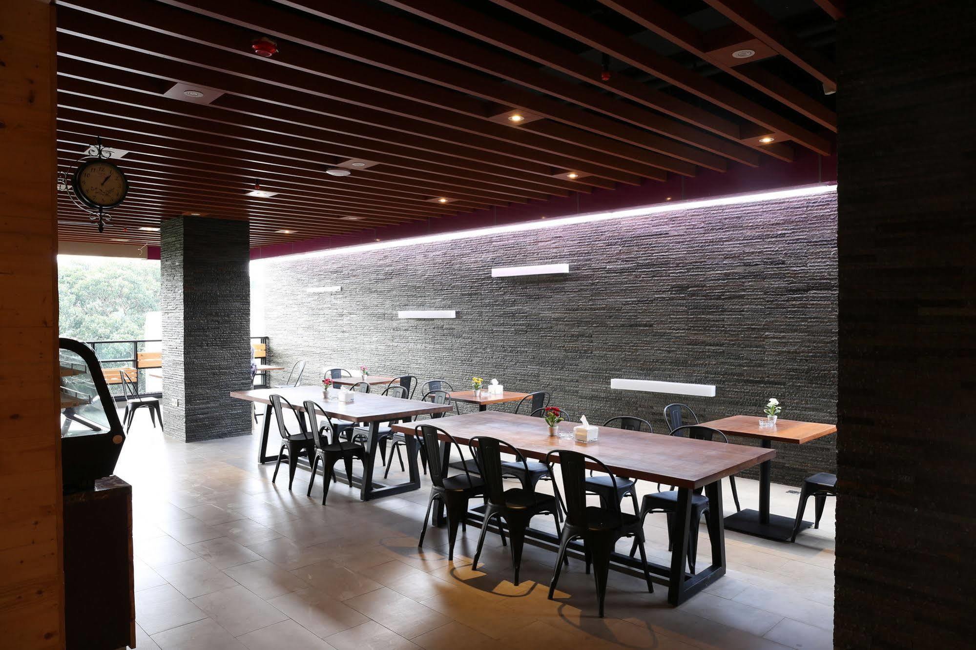 Grand Citihub Hotel @Kajoetangan Malang Ngoại thất bức ảnh