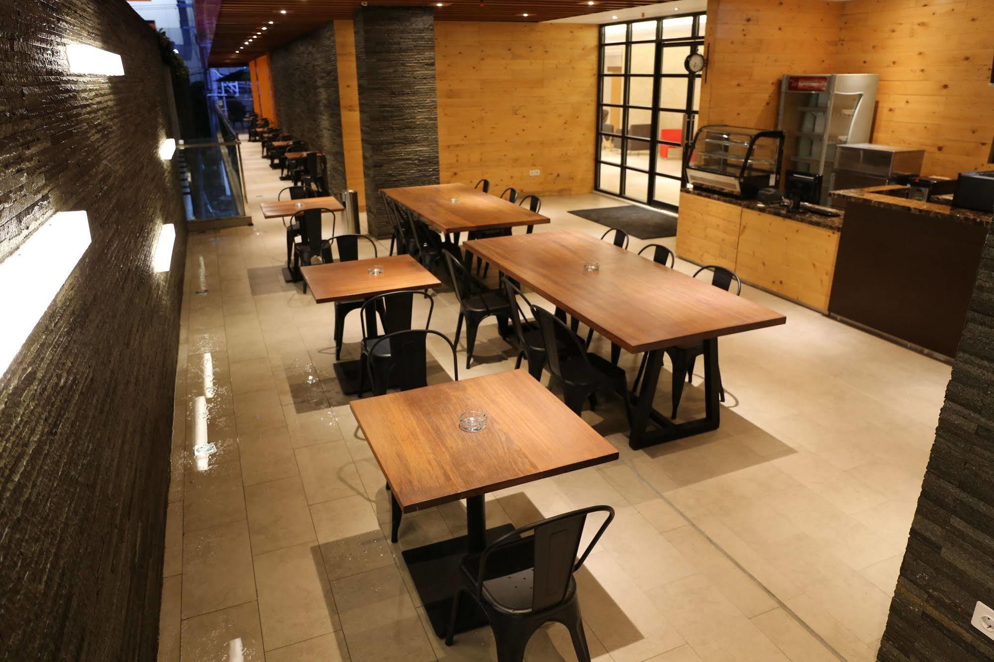 Grand Citihub Hotel @Kajoetangan Malang Ngoại thất bức ảnh