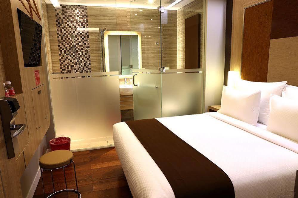 Grand Citihub Hotel @Kajoetangan Malang Ngoại thất bức ảnh